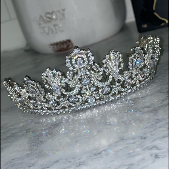 NY Bridal Styles Boutique Luxury Rhinestone Head Piece/ Tiara/ Crown main image 6